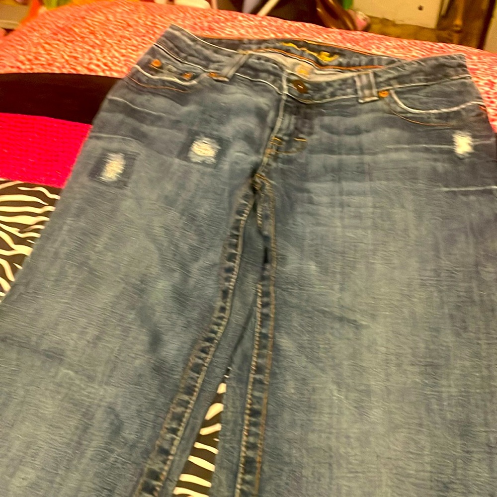 Cute pair, American Eagle boyfriend cropped blue jeans